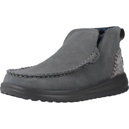 HEY DUDE DENNY SUEDE en color CARBON  (1)