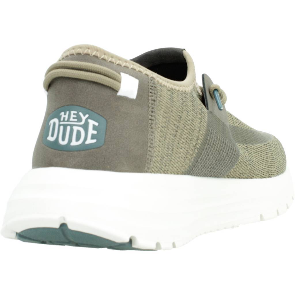 HEY DUDE H  en color BEIGE  (3)