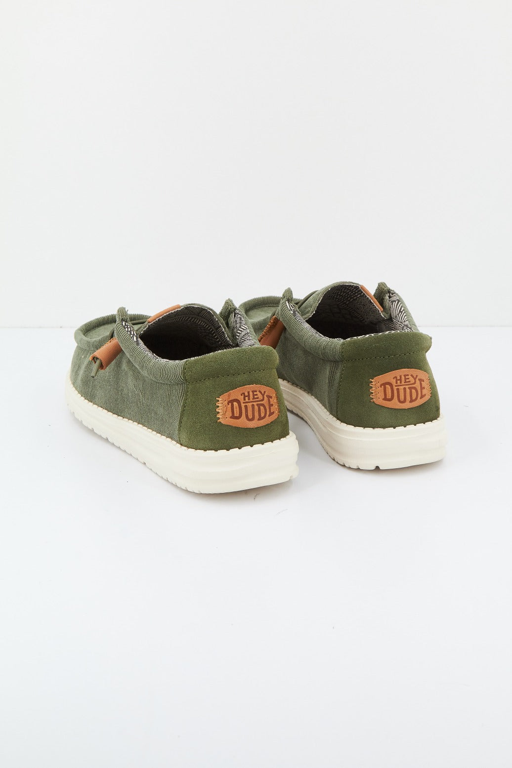 HEY DUDE WALLY CORDUROY en color OLIVE  (3)