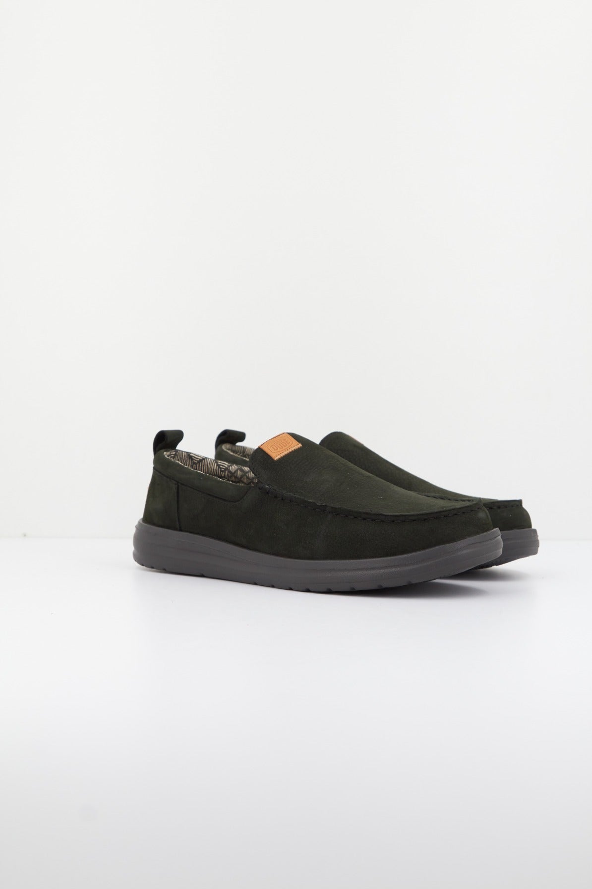 HEY DUDE WALLY GRIP MOC en color BLACK  (2)