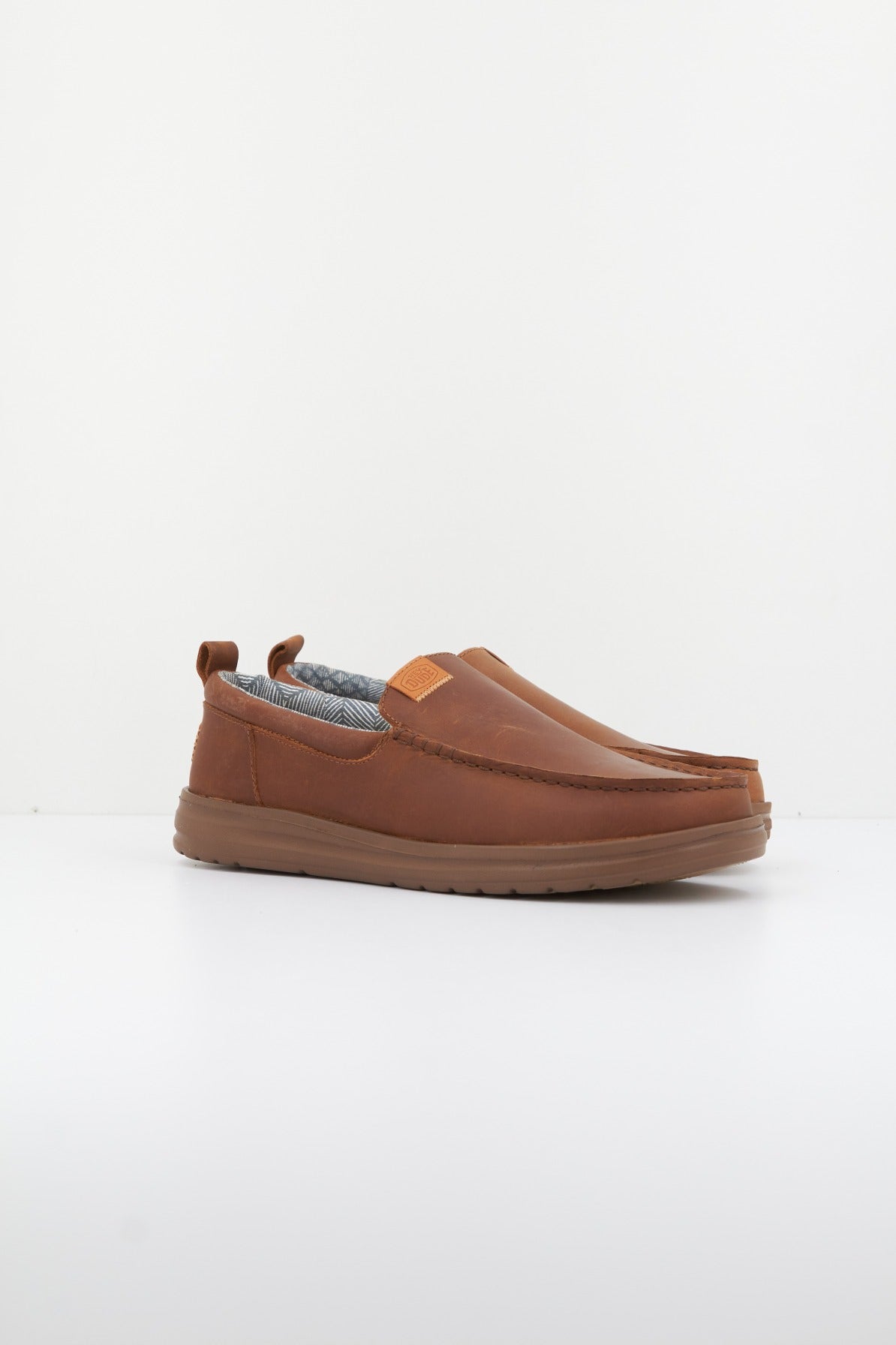 HEY DUDE WALLY GRIP MOC en color BROWN  (2)