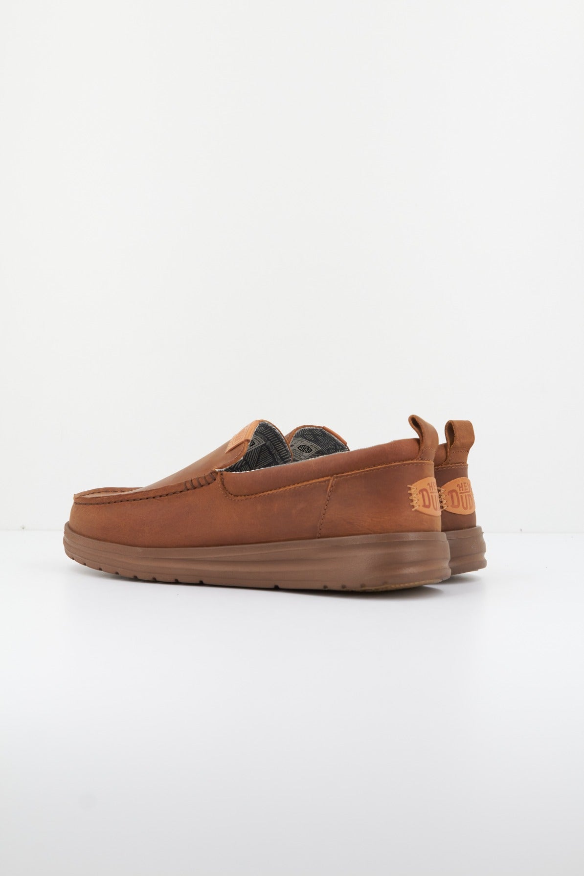 HEY DUDE WALLY GRIP MOC en color BROWN  (3)