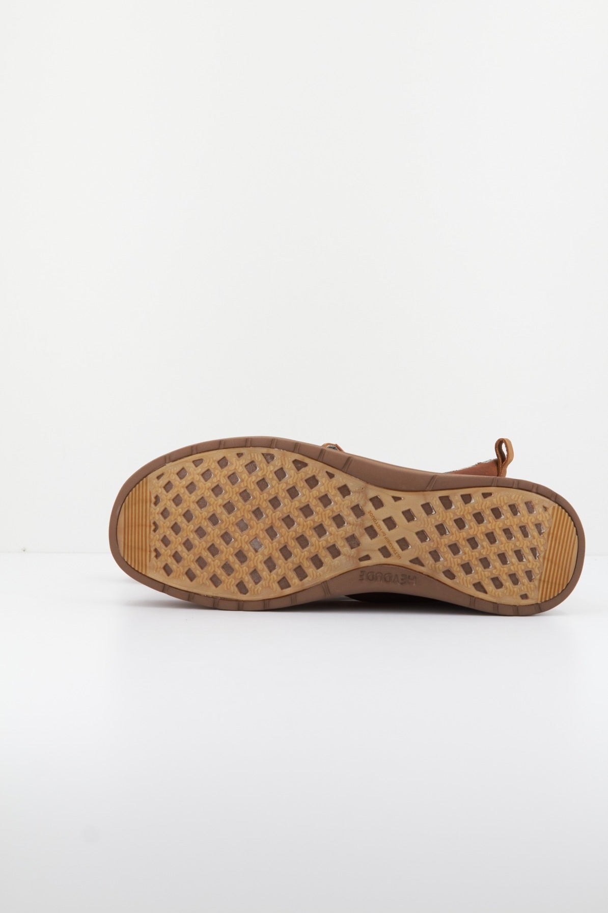 HEY DUDE WALLY GRIP MOC en color BROWN  (4)