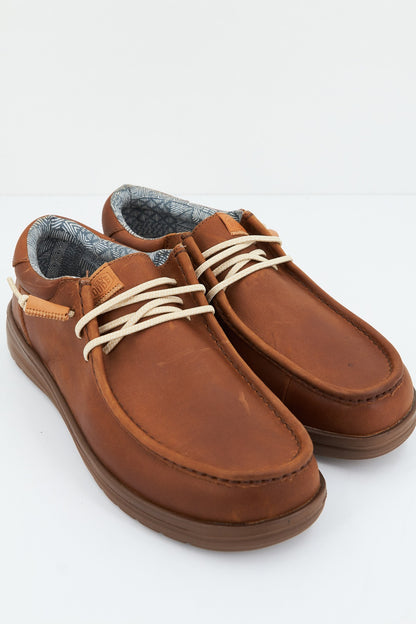 HEY DUDE WALLY GRIP en color BROWN  (1)