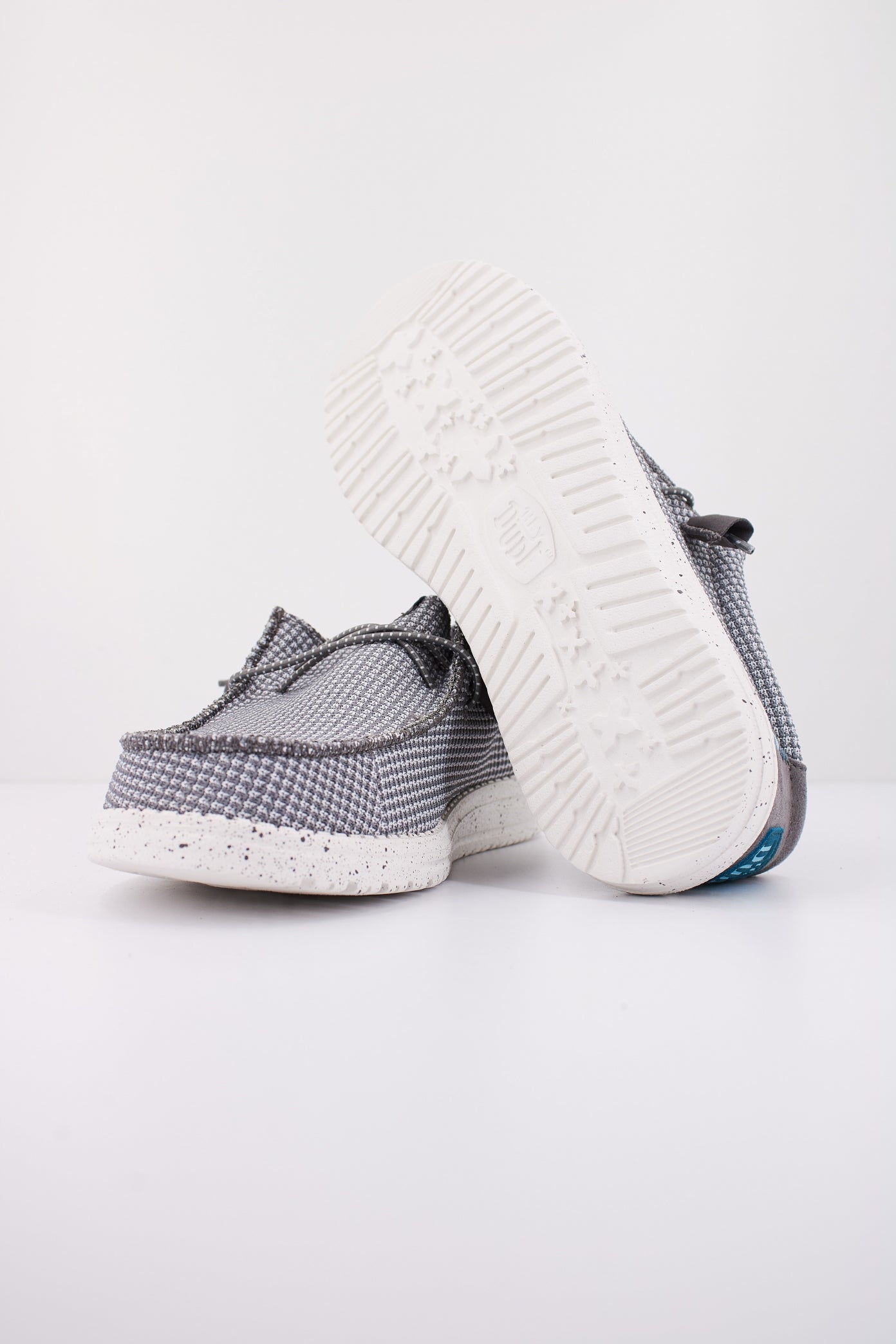 HEY DUDE WALLY SPORT MESH en color GREY  (4)