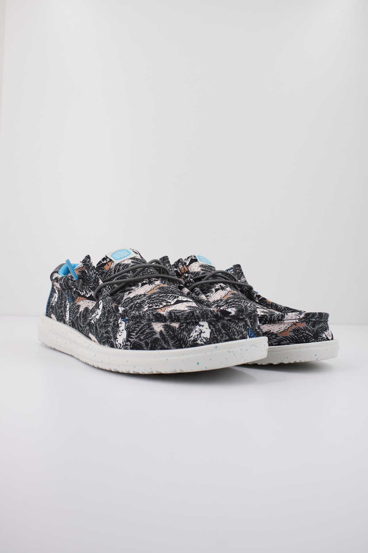 HEY DUDE WALLY HO TROPICAL en color BLCKTRP  (2)