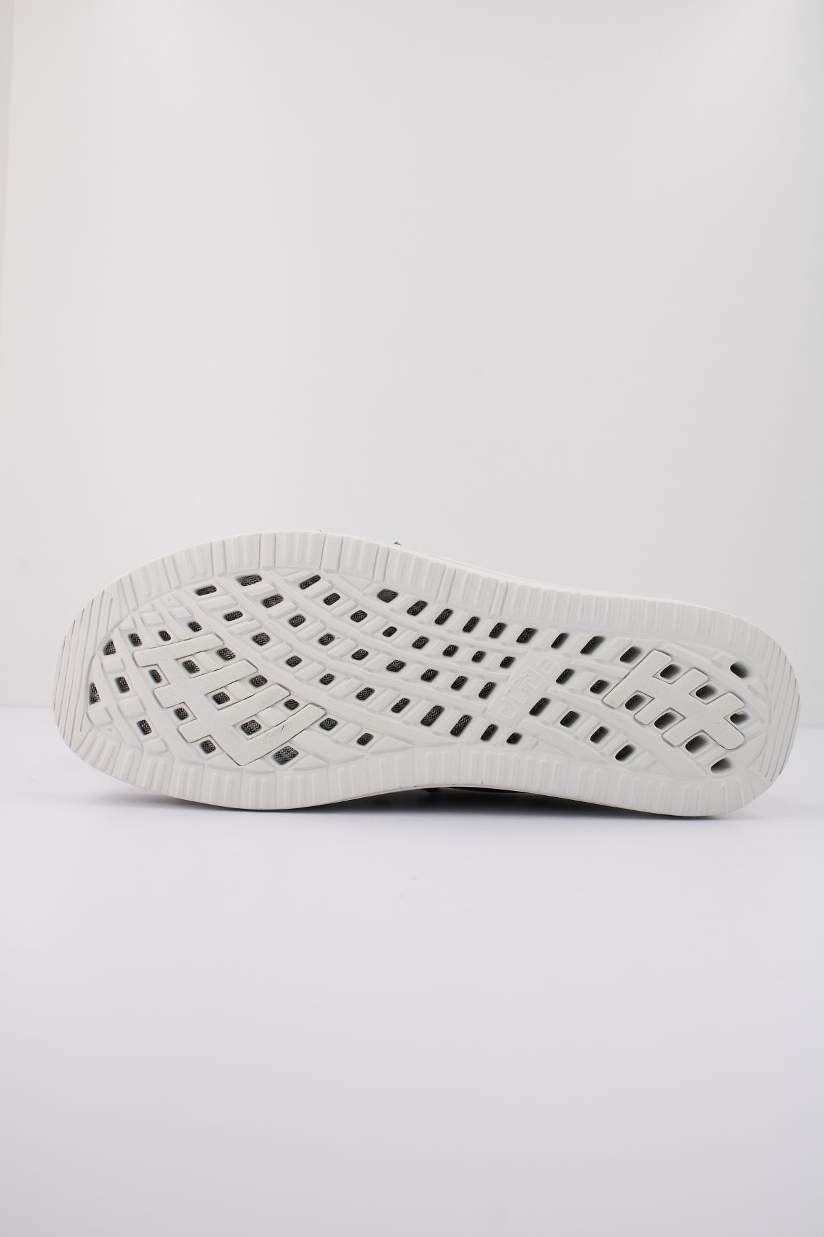 HEY DUDE WALLY HO TROPICAL en color BLCKTRP  (4)