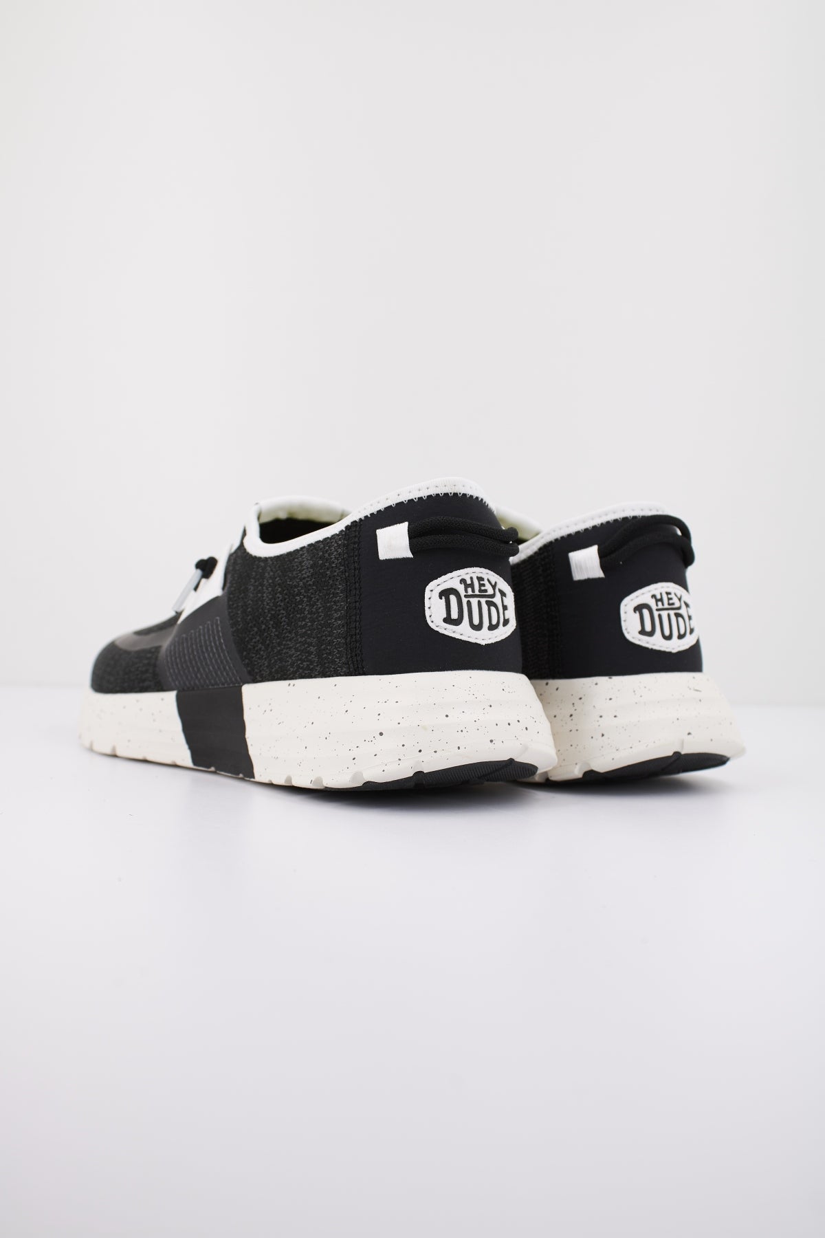 HEY DUDE SIROCCO M SPORT MODE en color BLCKWHT  (3)