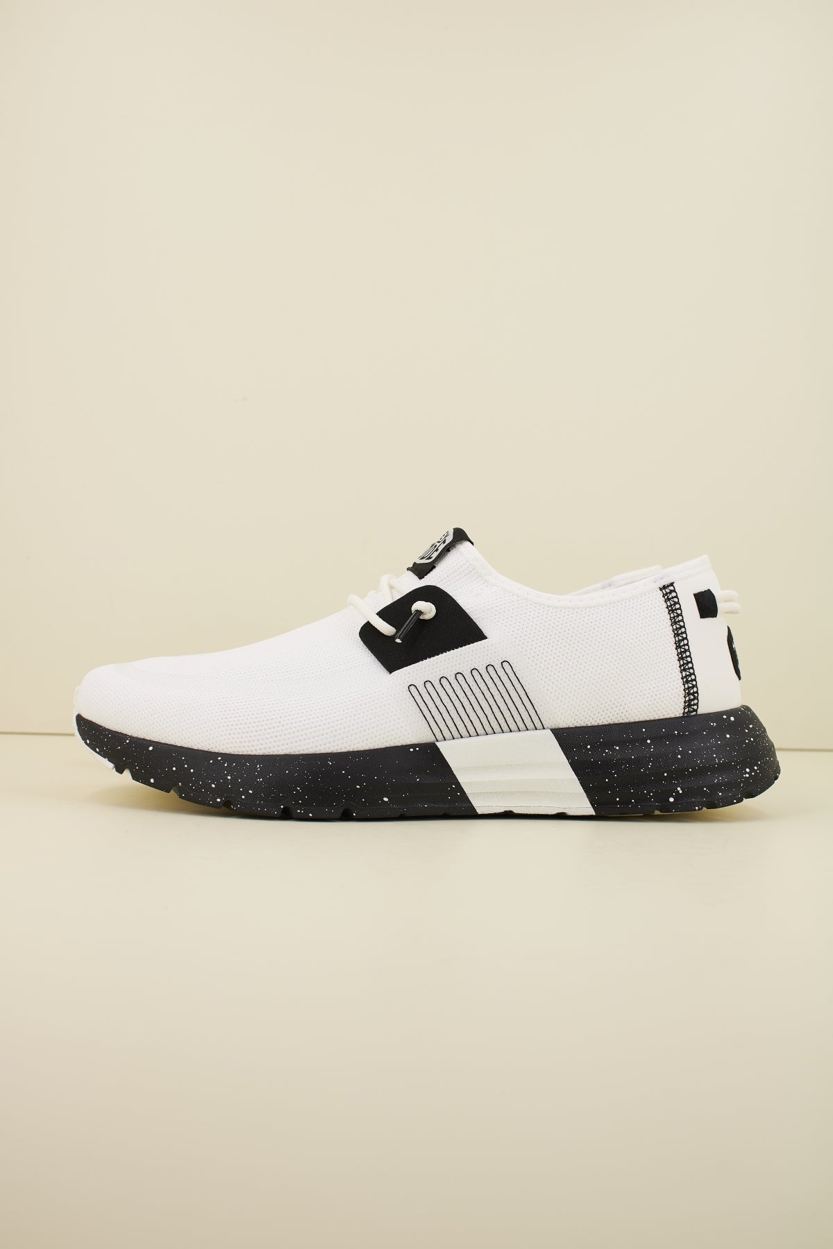 HEY DUDE SIROCCO M SPORT MODE en color WHTBLCK  (1)