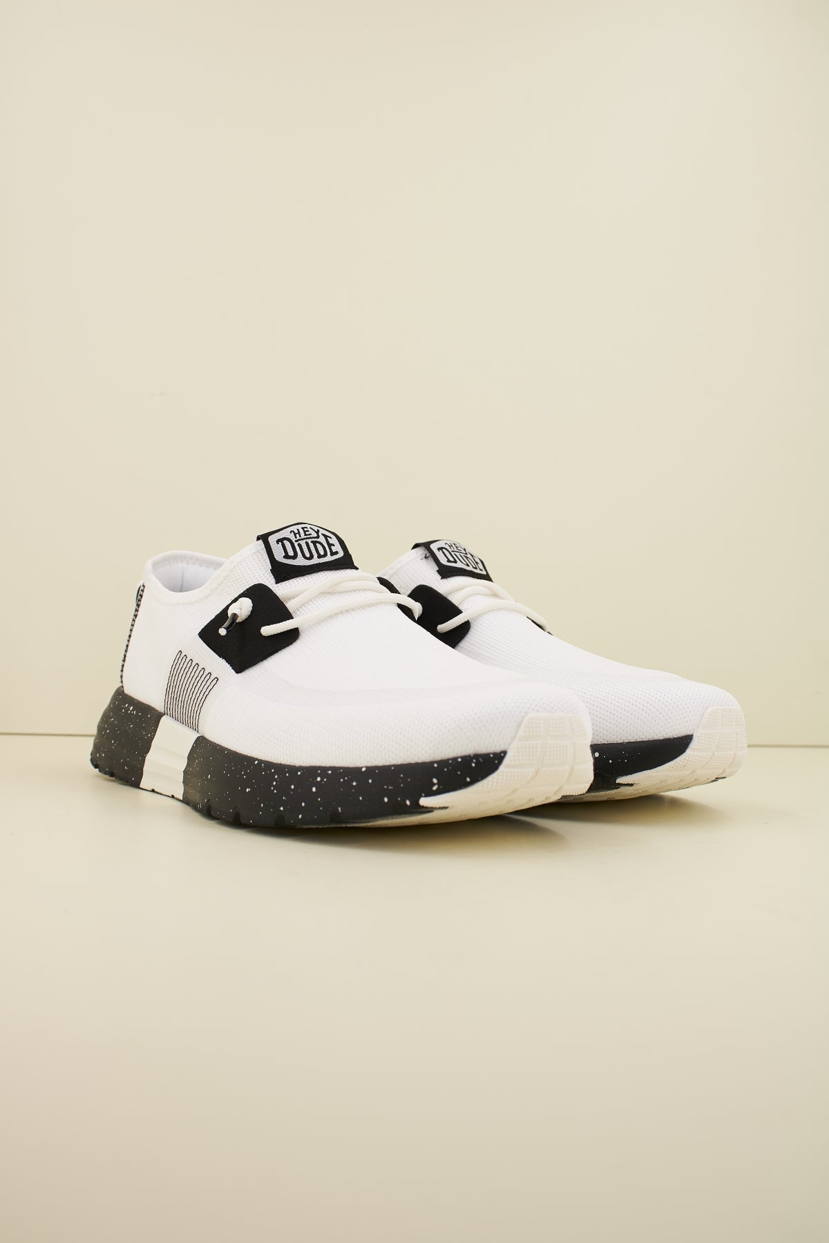 HEY DUDE SIROCCO M SPORT MODE en color WHTBLCK  (2)