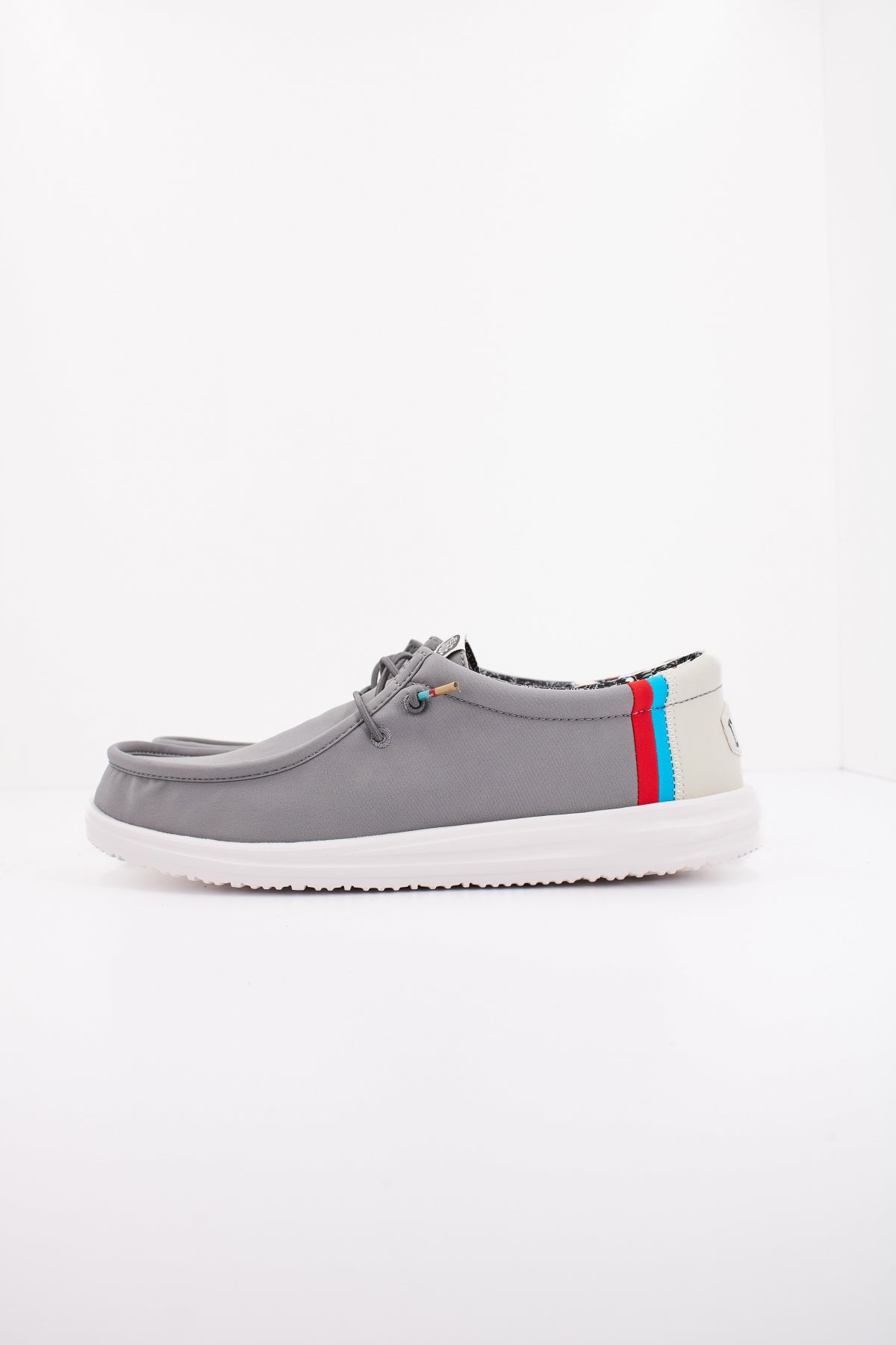 HEY DUDE WALLY HO SURF en color GREY  (1)