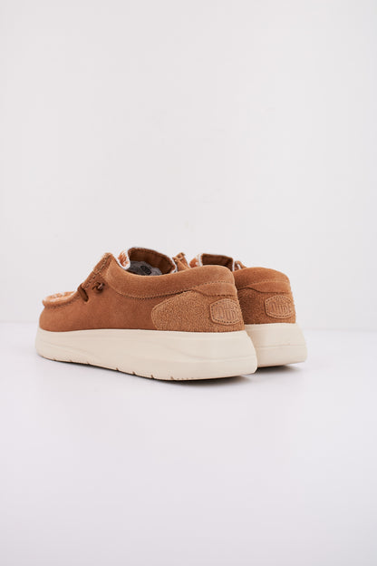 HEY DUDE WENDY X LUXE en color TAN  (4)
