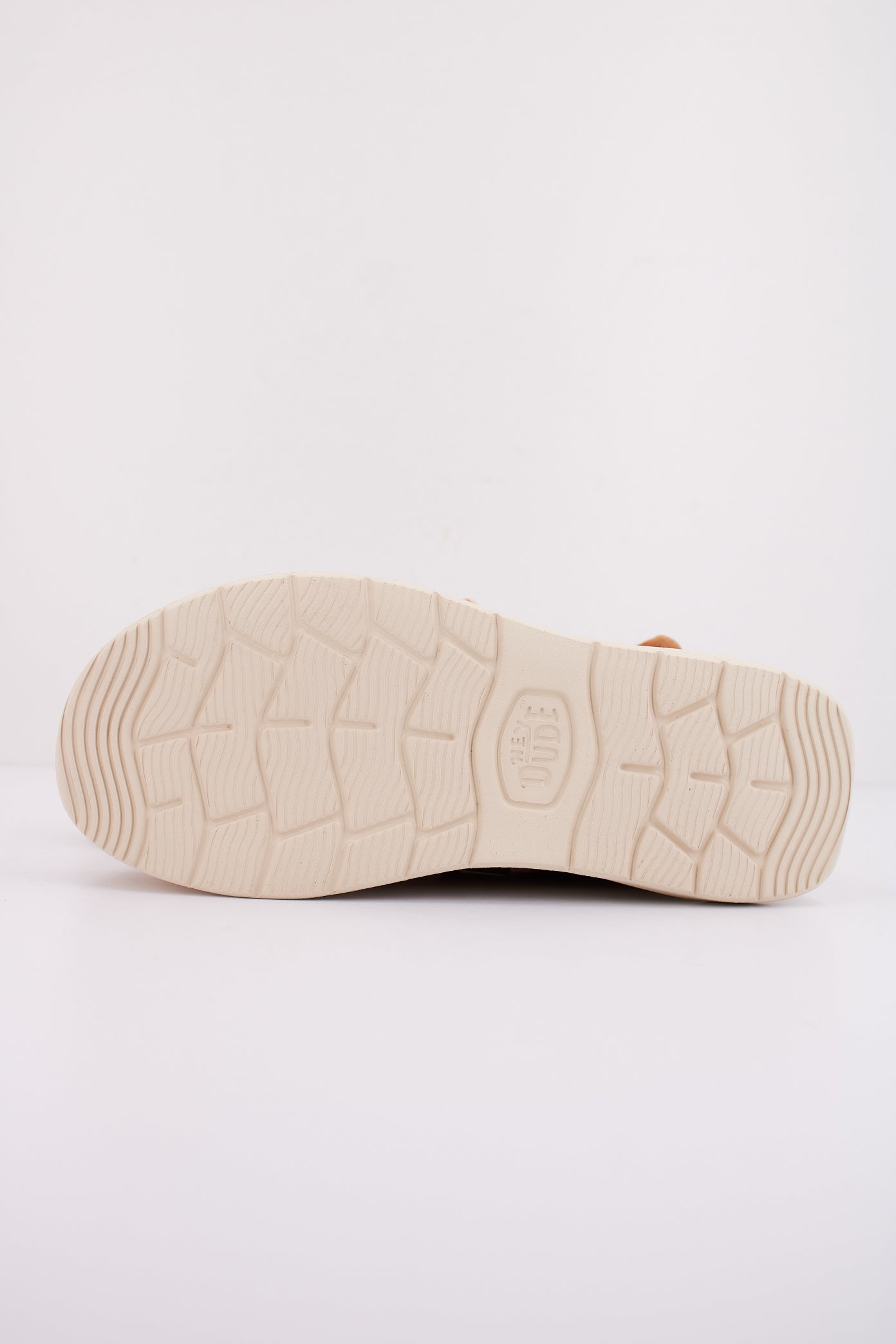 HEY DUDE WENDY X LUXE en color TAN  (5)