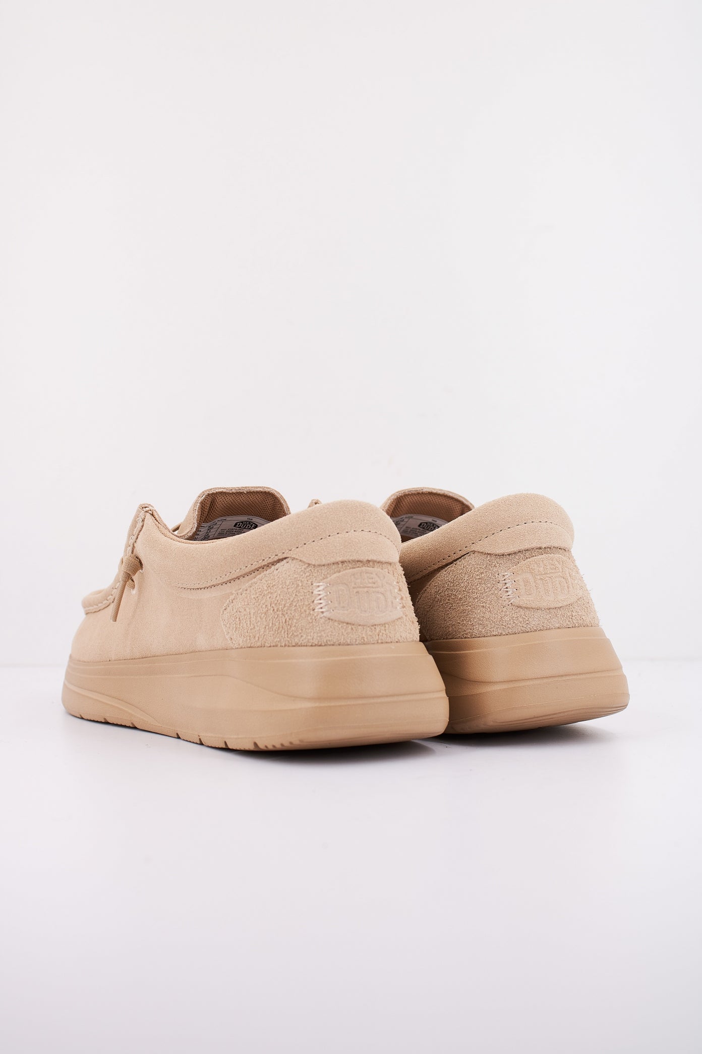 HEY DUDE WALLY X SUEDE en color TAN  (4)