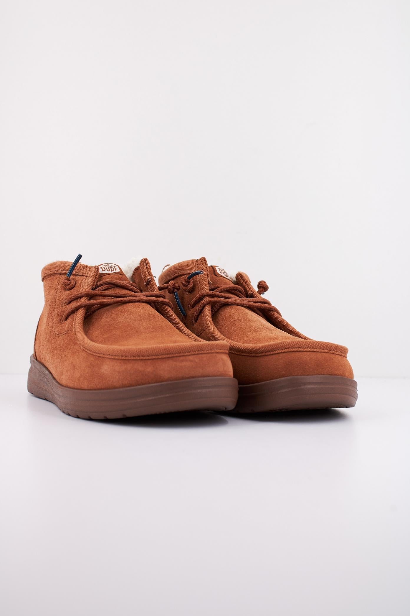 HEY DUDE WALLY MID GRIP R WAR en color BROWN  (2)