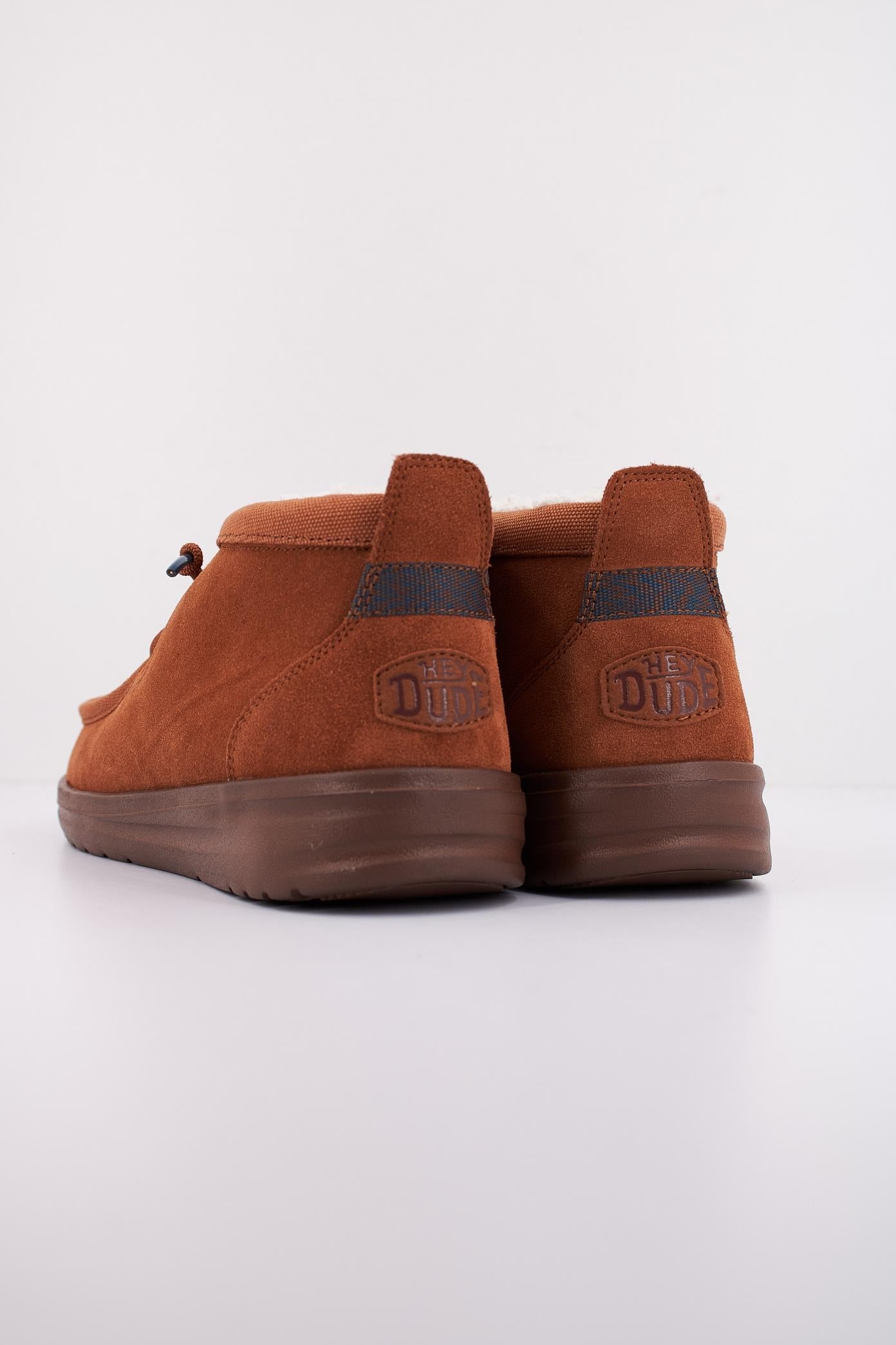 HEY DUDE WALLY MID GRIP R WAR en color BROWN  (4)