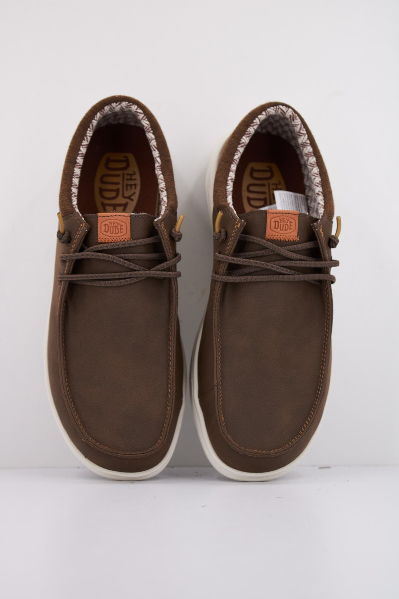 HEY DUDE PAUL CLASSIC en color BROWN  (3)