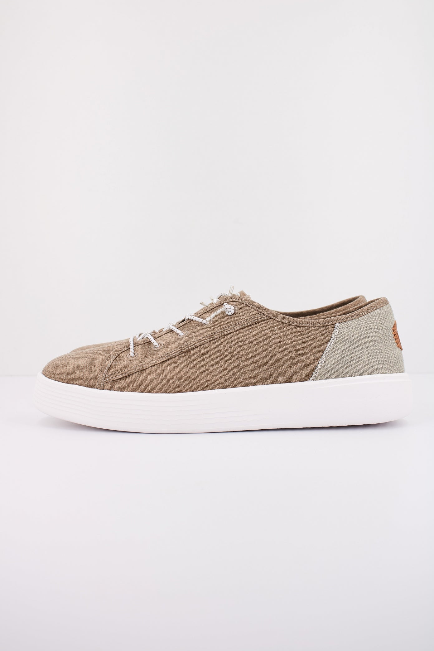 HEY DUDE CODY CRAFT LINEN en color TAN  (1)