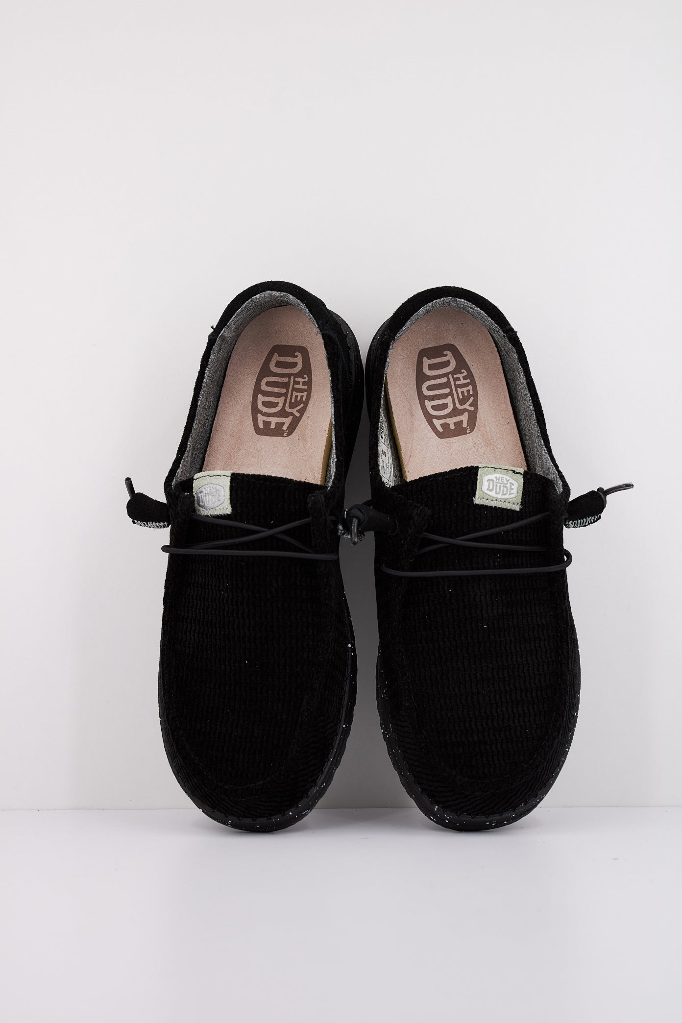 HEY DUDE WAVE CORDUROY en color BLACK  (3)
