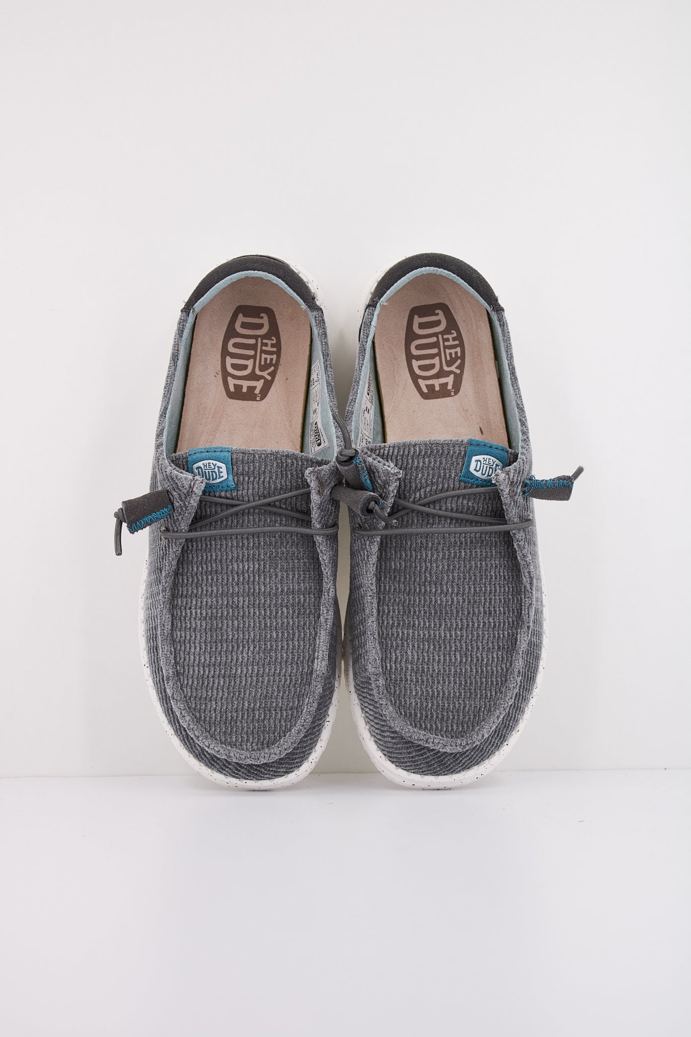 HEY DUDE WAVE CORDUROY en color CHARCOAL  (3)