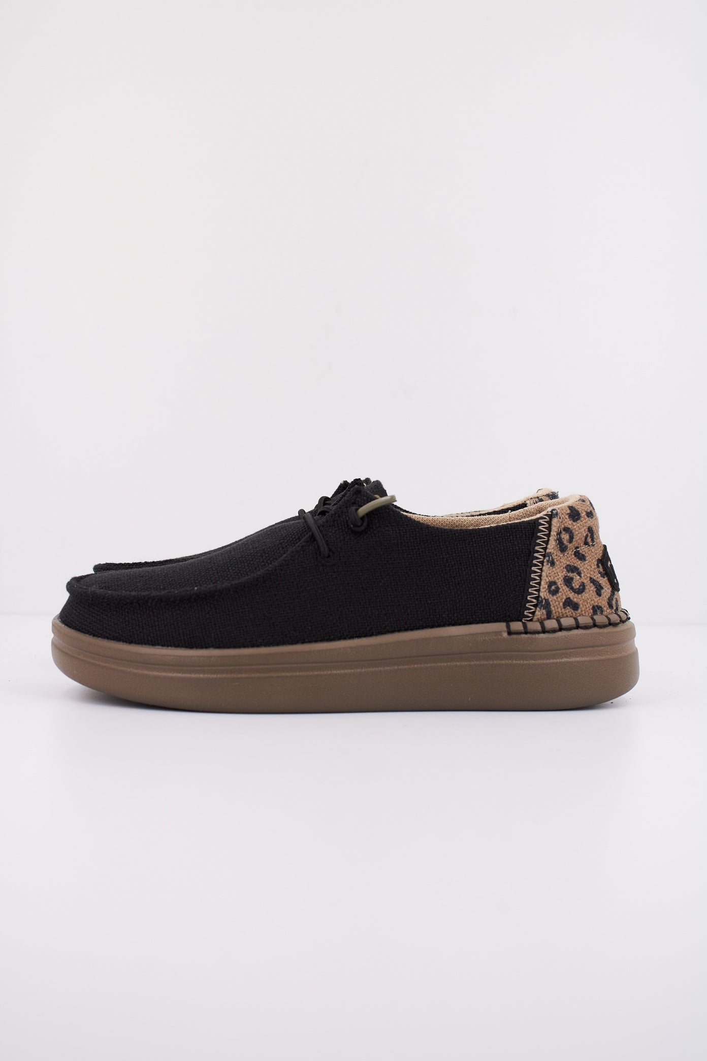 HEY DUDE WENDY RISE LEO en color BLACK  (1)