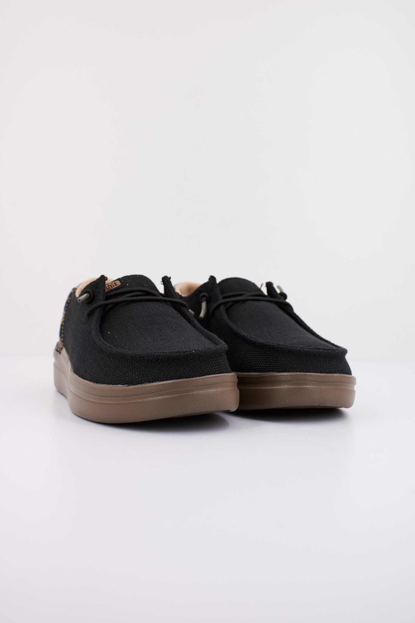 HEY DUDE WENDY RISE LEO en color BLACK  (2)