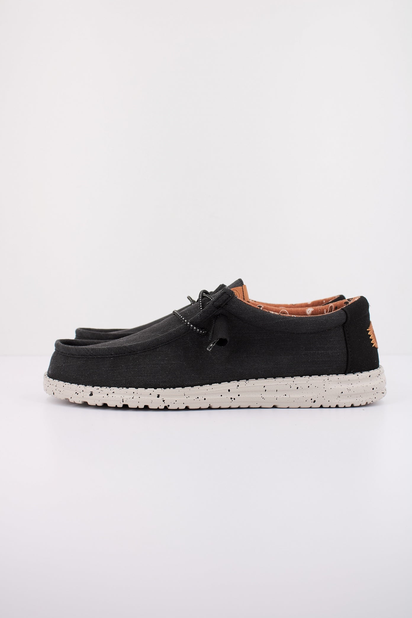 HEY DUDE WALLY WASHED CANVAS en color BLACK  (1)
