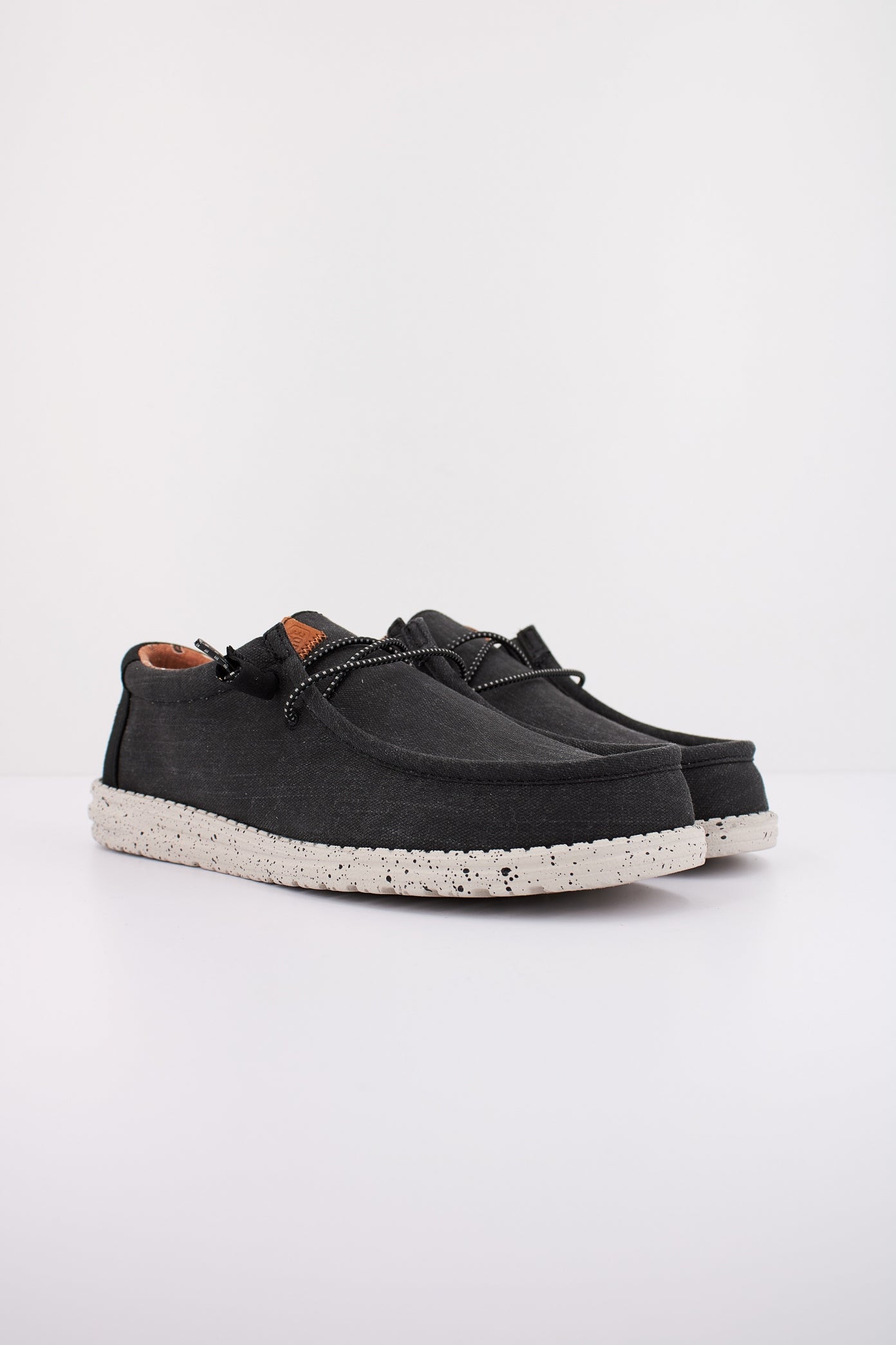 HEY DUDE WALLY WASHED CANVAS en color BLACK  (2)