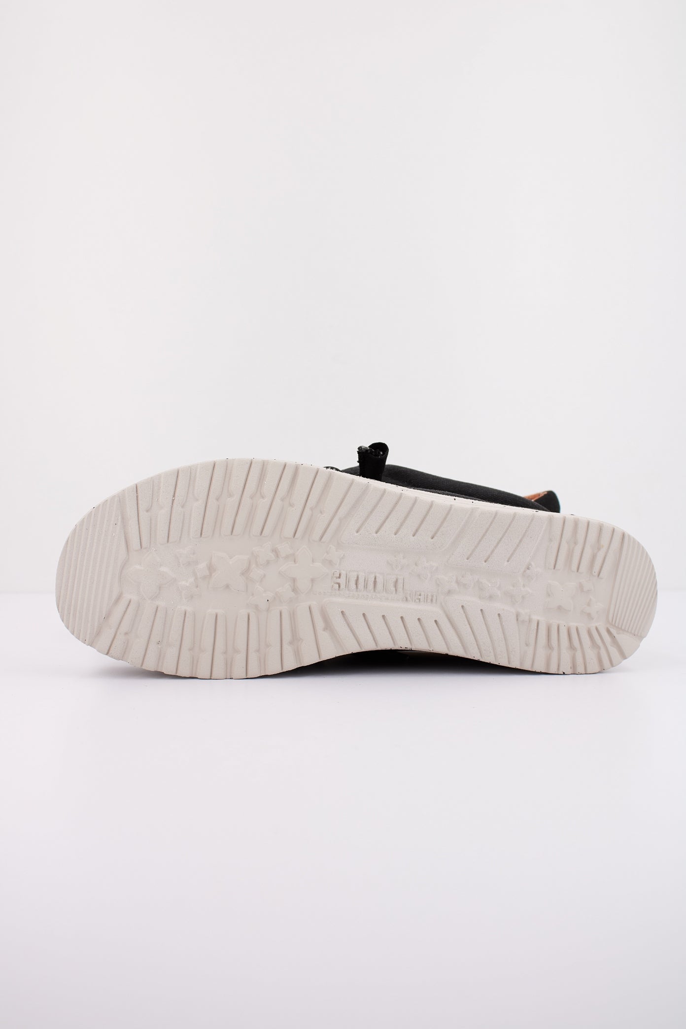 HEY DUDE WALLY WASHED CANVAS en color BLACK  (5)