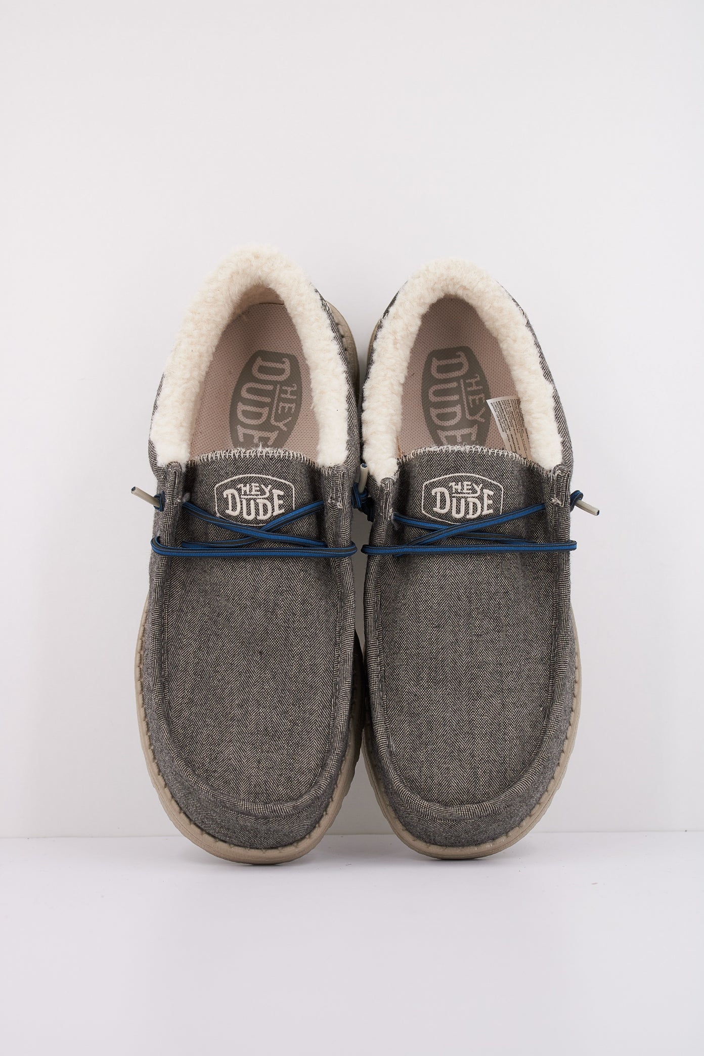 HEY DUDE WALLY HERRINGBONE en color CHOCOLATE  (3)