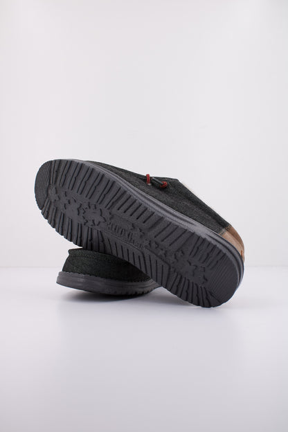 HEY DUDE WALLY en color BLACK  (5)