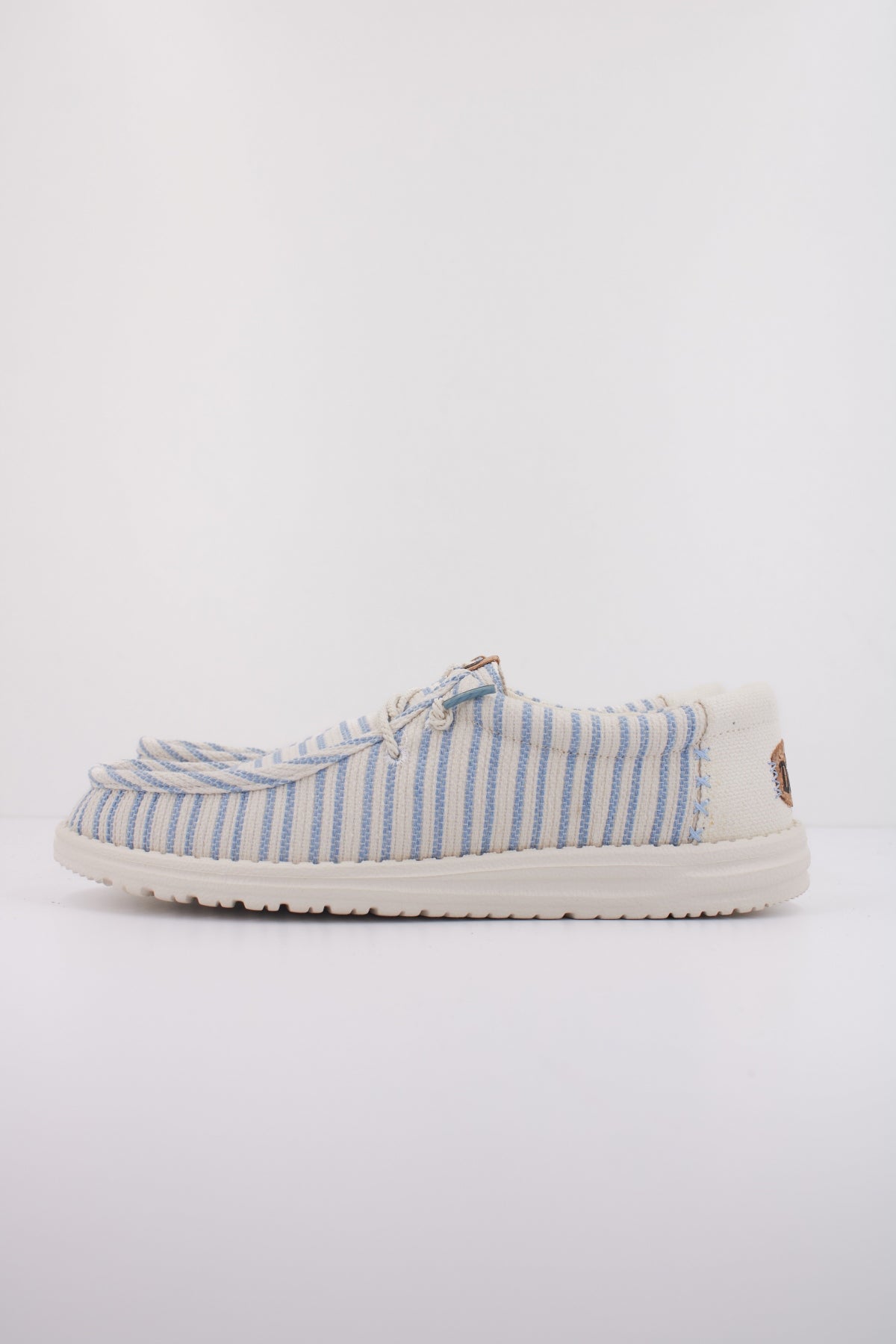HEY DUDE WALLY RESORT en color MLTEGR  (1)
