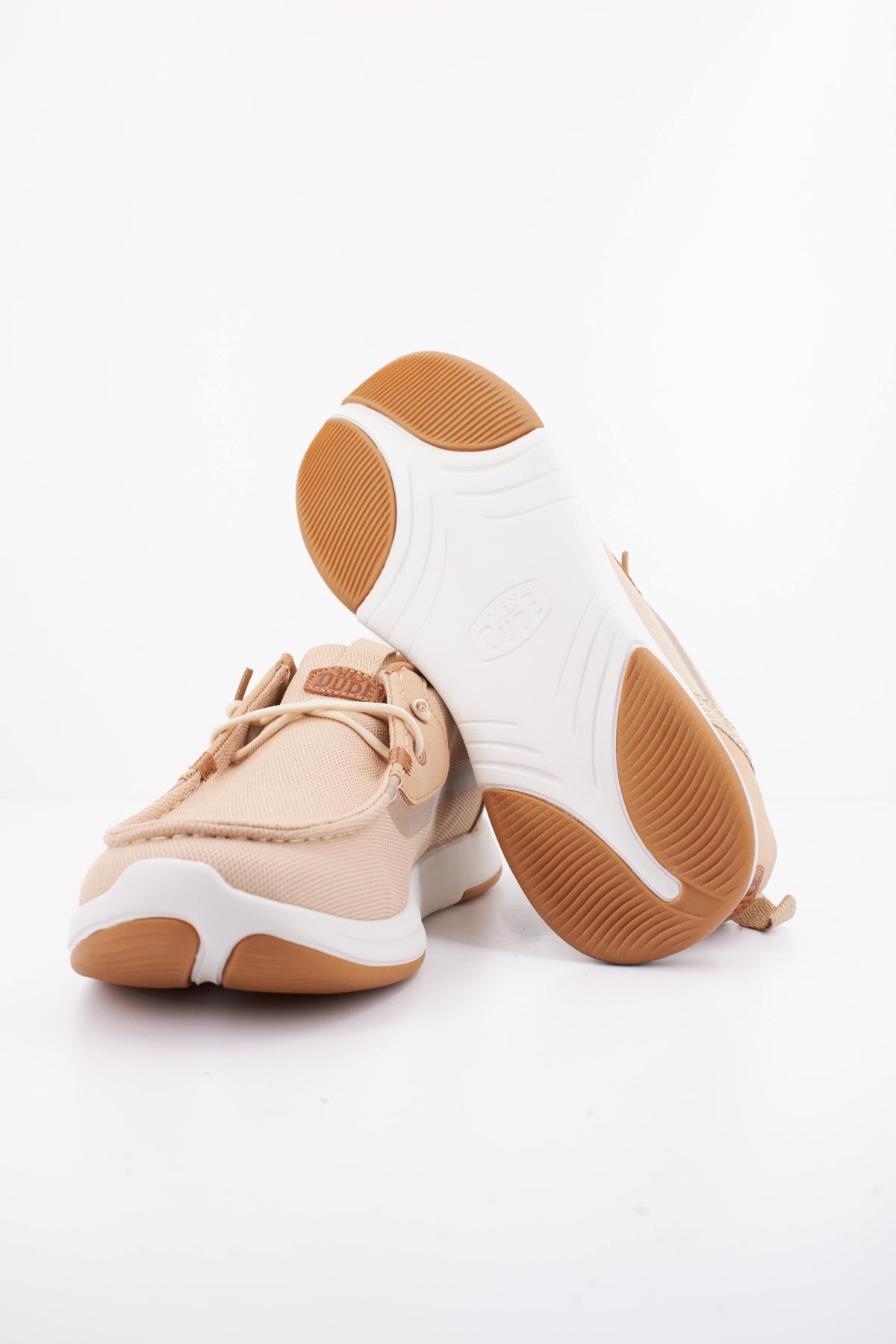 HEY DUDE WALLY DRIFT MESH en color CRMWHT  (5)