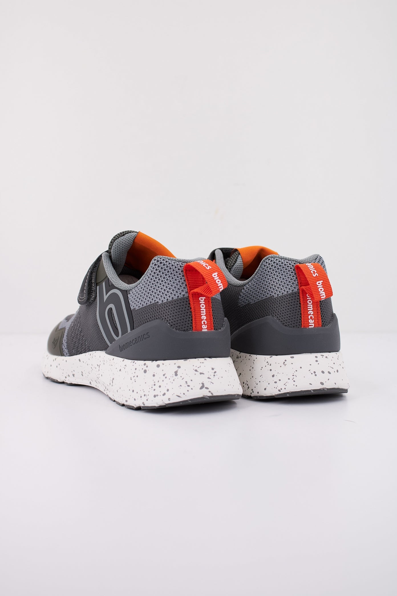 BIOMECANICS B en color GRIS  (4)