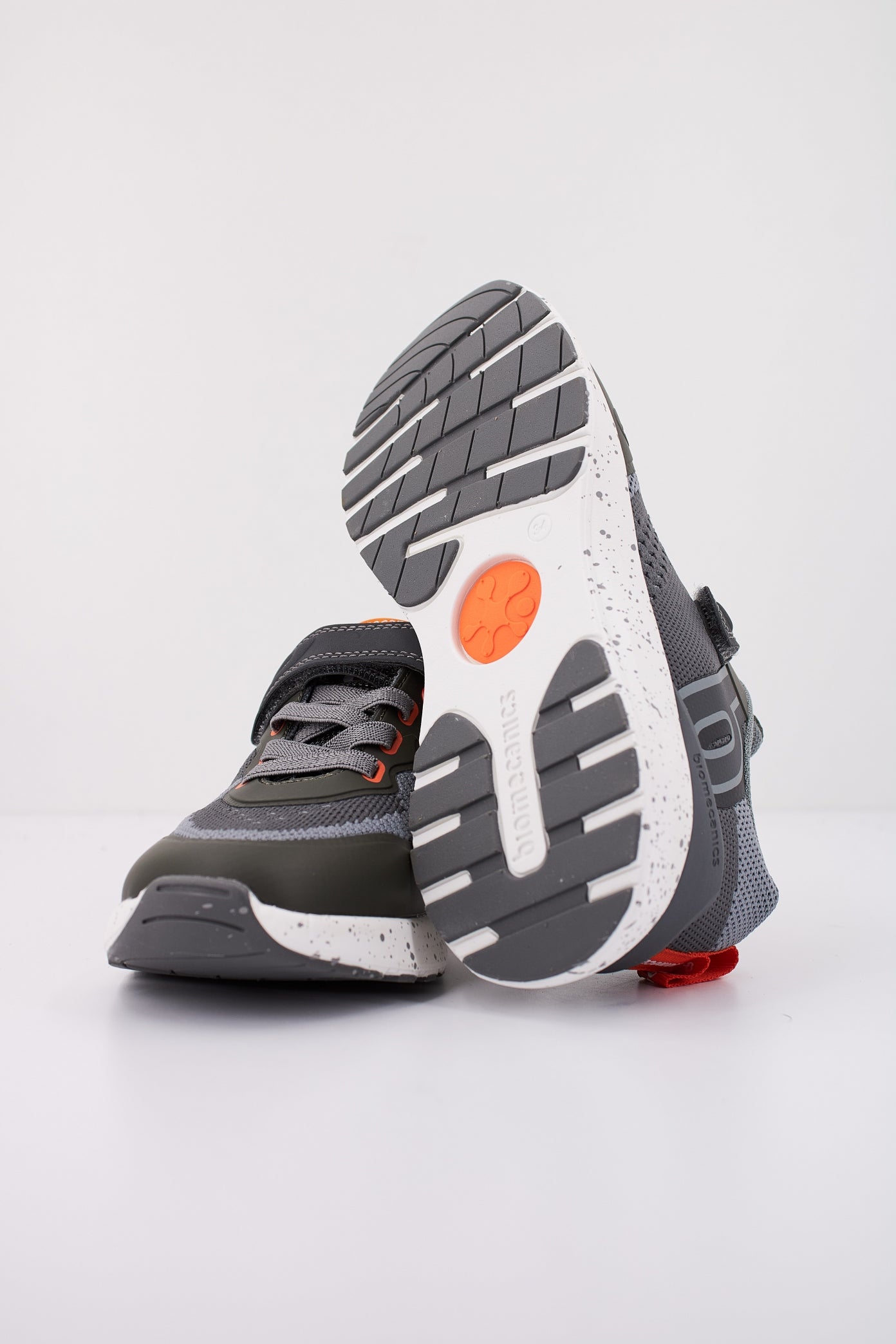 BIOMECANICS B en color GRIS  (5)