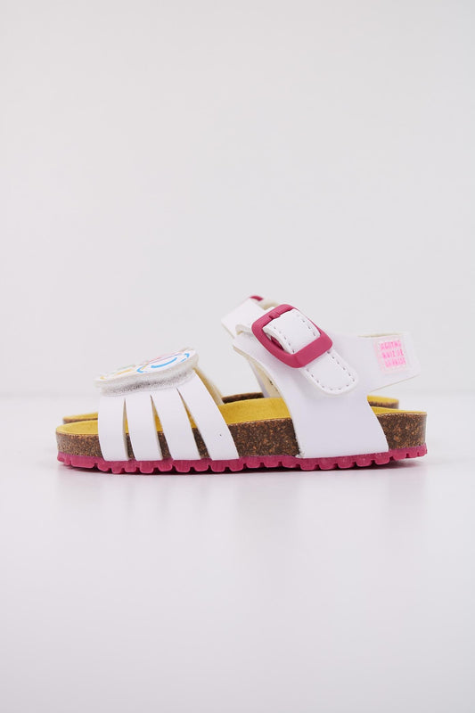 AGATHA RUIZ DE LA PRADA A en color BLANCO  (1)