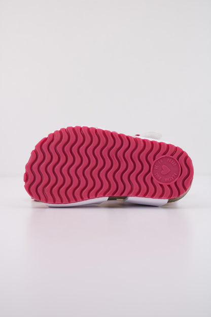 AGATHA RUIZ DE LA PRADA A en color BLANCO  (5)
