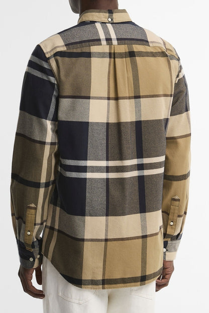 BARBOUR ICELOCH TAILORED SHI en color TN  (2)