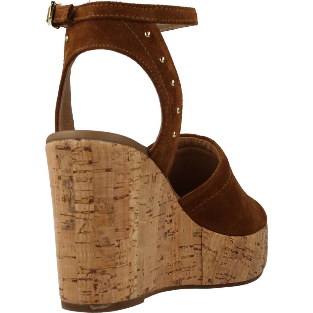 NERO GIARDINI ED  en color   (3)