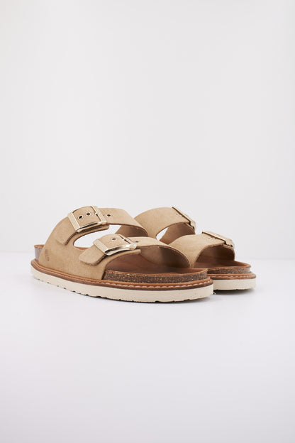 GENUINS  HAWAII VELOUR en color MAKEUP  (2)