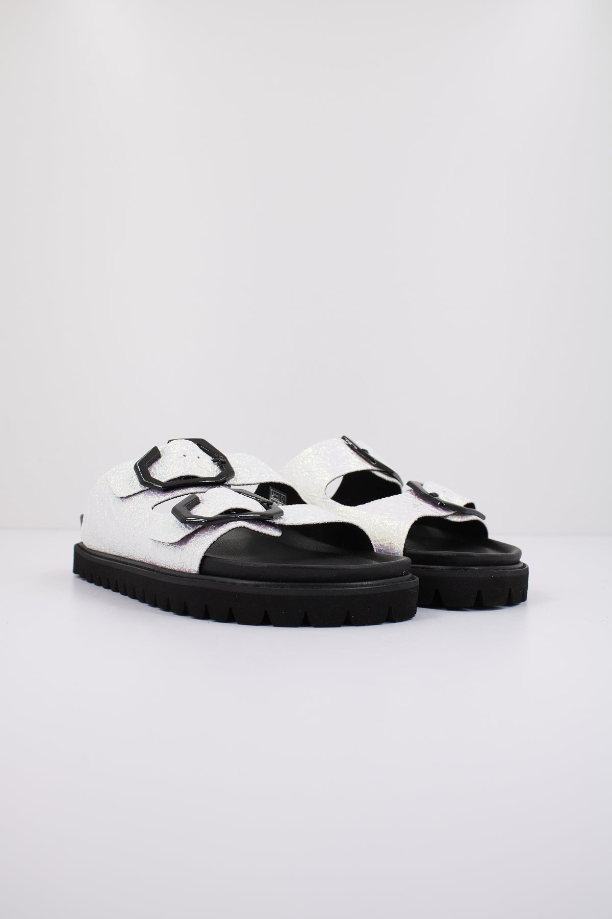 GENUINS GALIA FLUOR en color WHITE  (2)