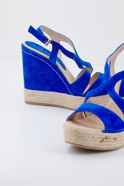 EQUITARE JONES  en color COBALT  (2)