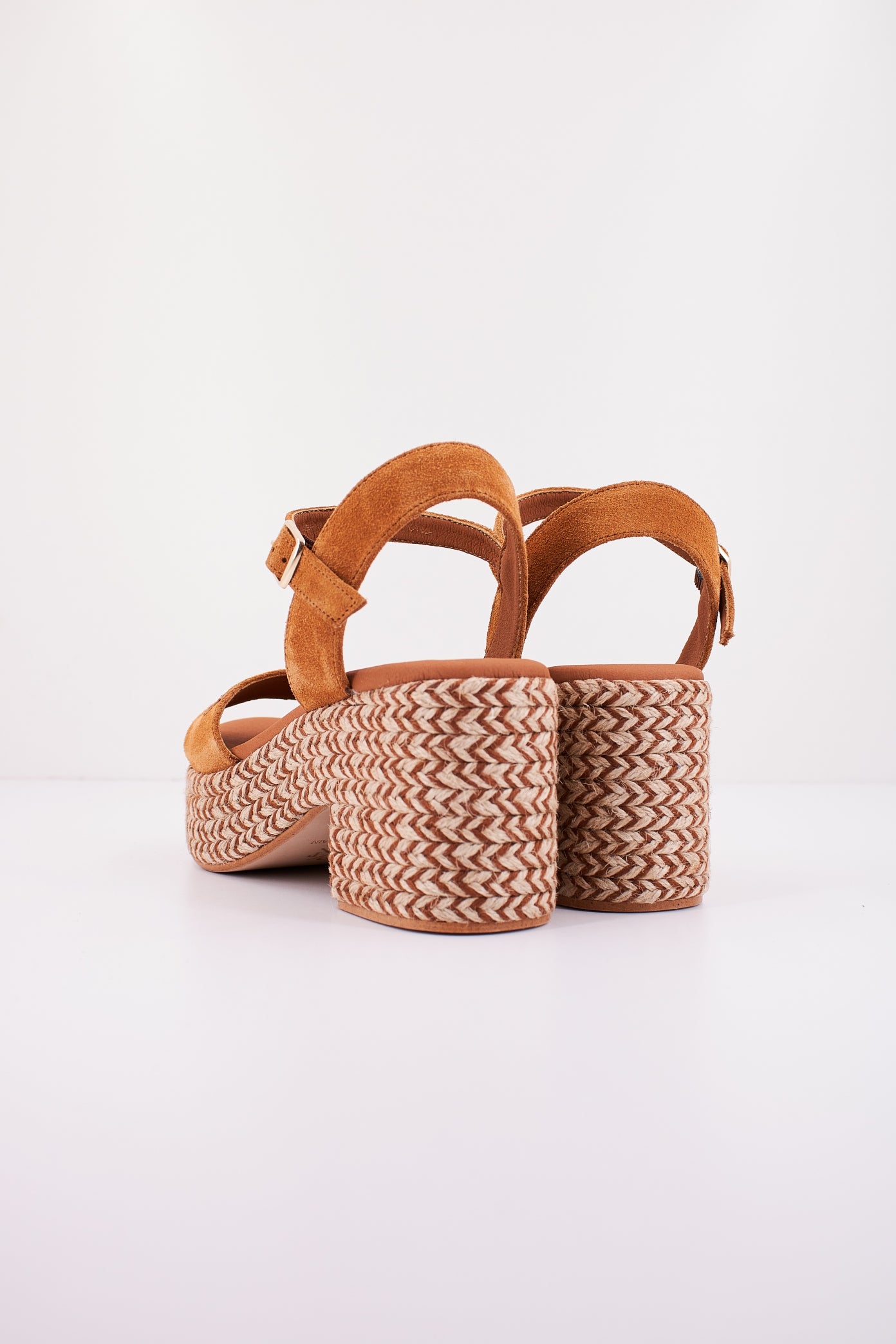 POPA ARALE en color CUERO  (3)