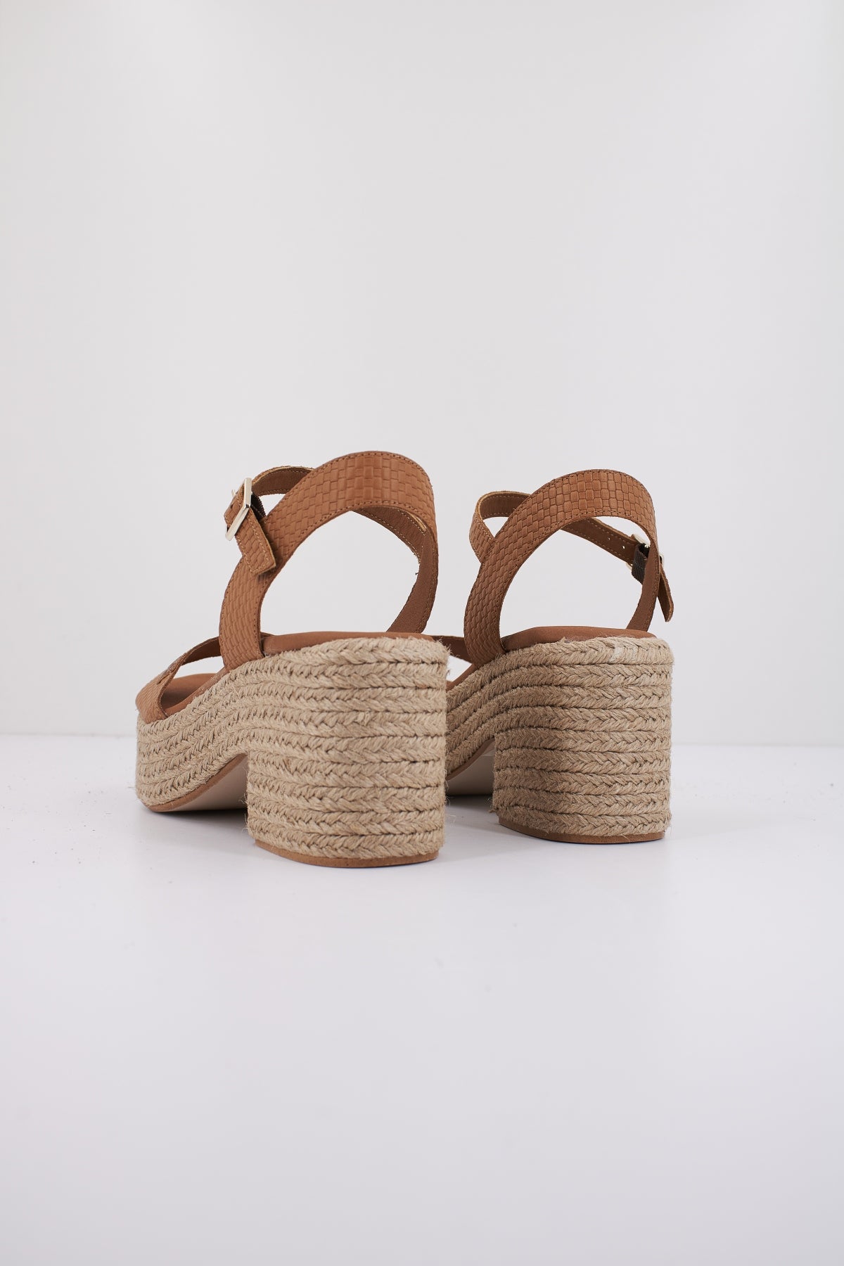 POPA ARALE en color CUERO  (3)