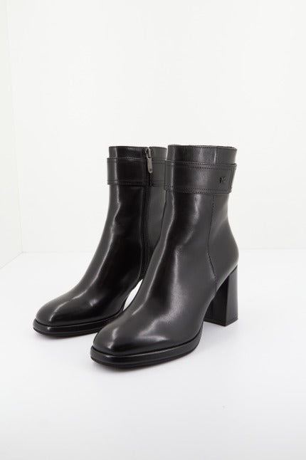 REGARDE LE CIEL  ANALISA DELIC en color BLACK  (1)