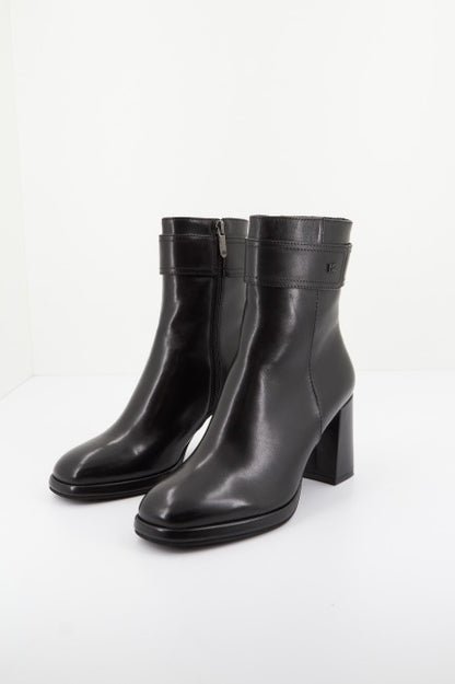 REGARDE LE CIEL  ANALISA DELIC en color BLACK  (1)