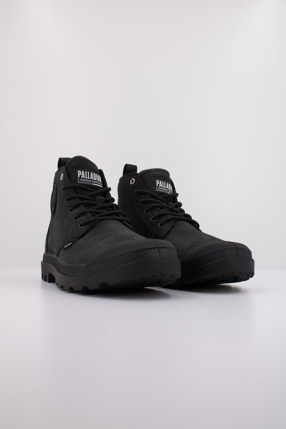 PALLADIUM PAMPA HI NBK en color BLACK  (2)