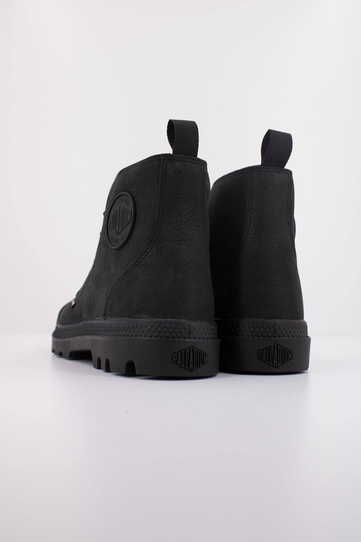 PALLADIUM PAMPA HI NBK en color BLACK  (4)