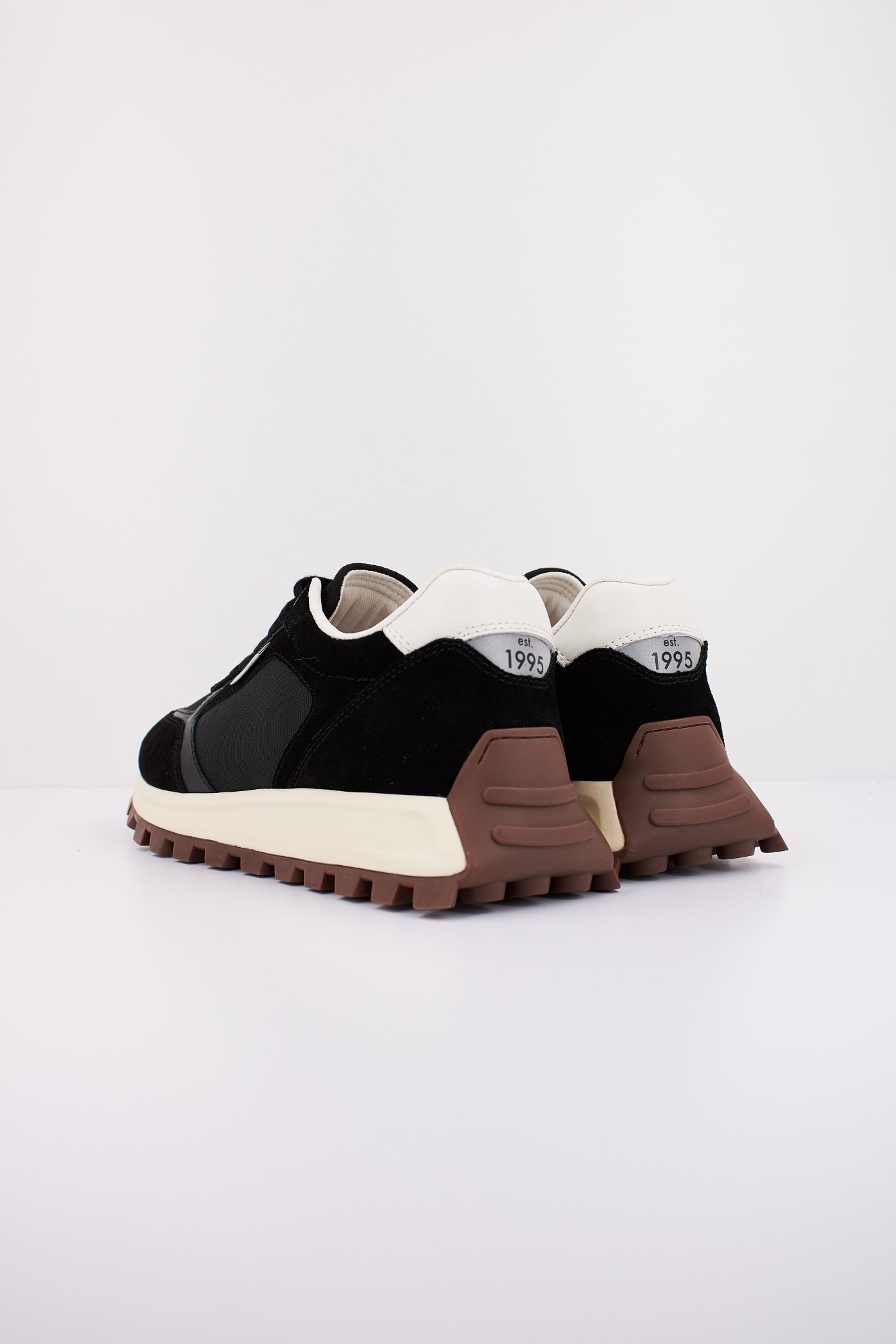 LIU-JO  PX RUNNING  en color BLKWHT  (4)