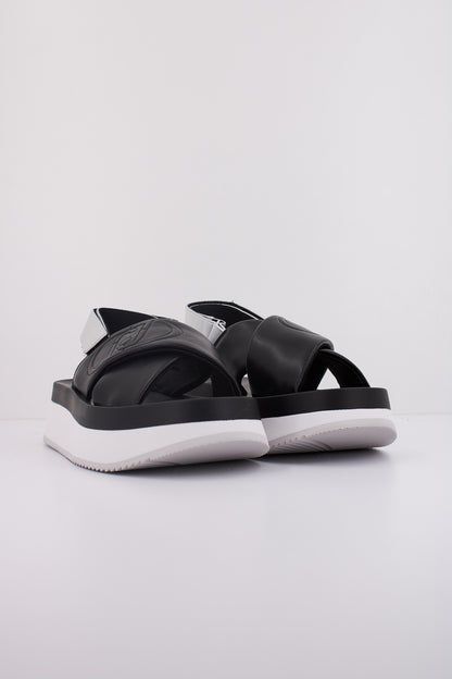 LIU-JO DREAMY SANDAL  en color BLKSLV  (2)